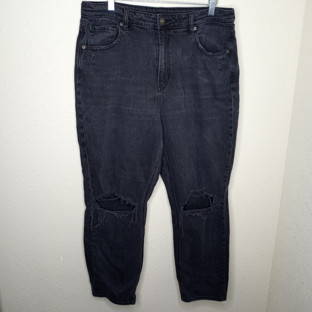 American Eagle distressed Mom jeans 16
